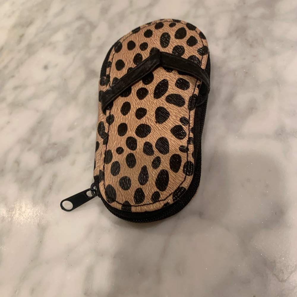 Manicure Set with Stainless Steel Clippers, file, tweezer, and pick - Picture 2 of 6